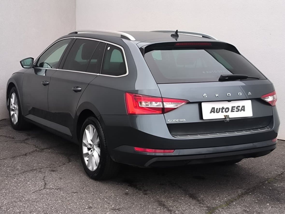 2019 Škoda SUPERB - 6