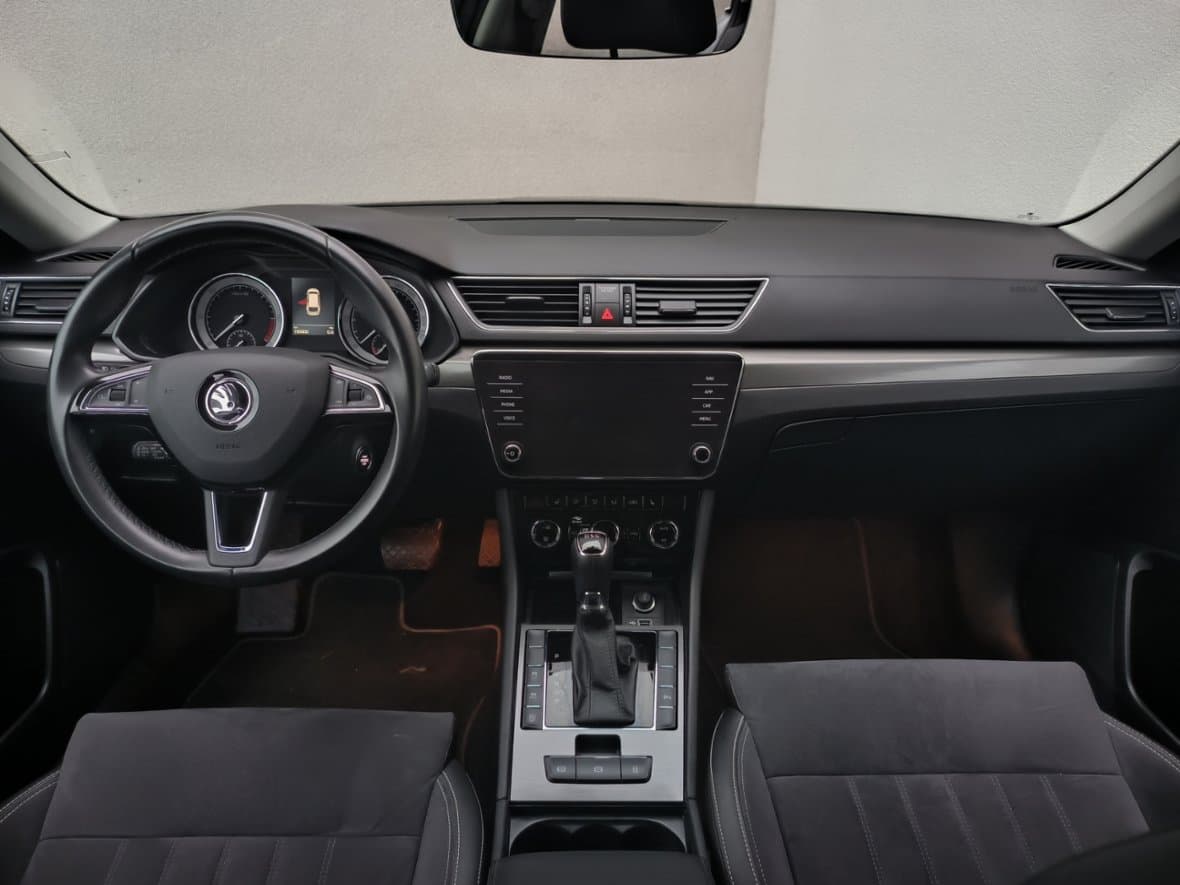 2019 Škoda SUPERB - 8