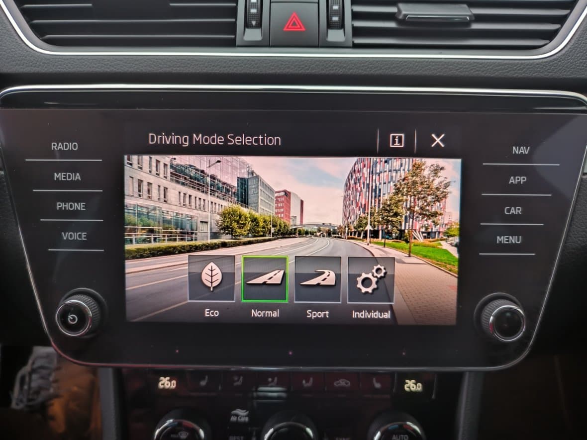 2019 Škoda SUPERB - 16