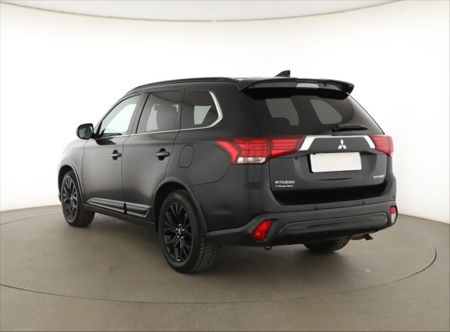 2019 Mitsubishi OUTLANDER - 5