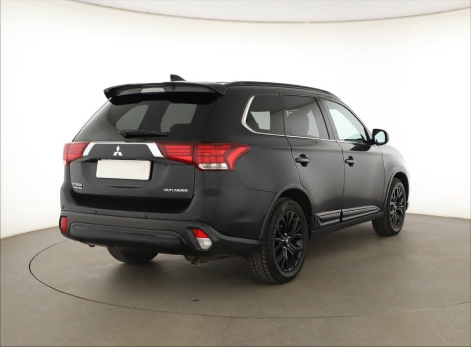 2019 Mitsubishi OUTLANDER - 7