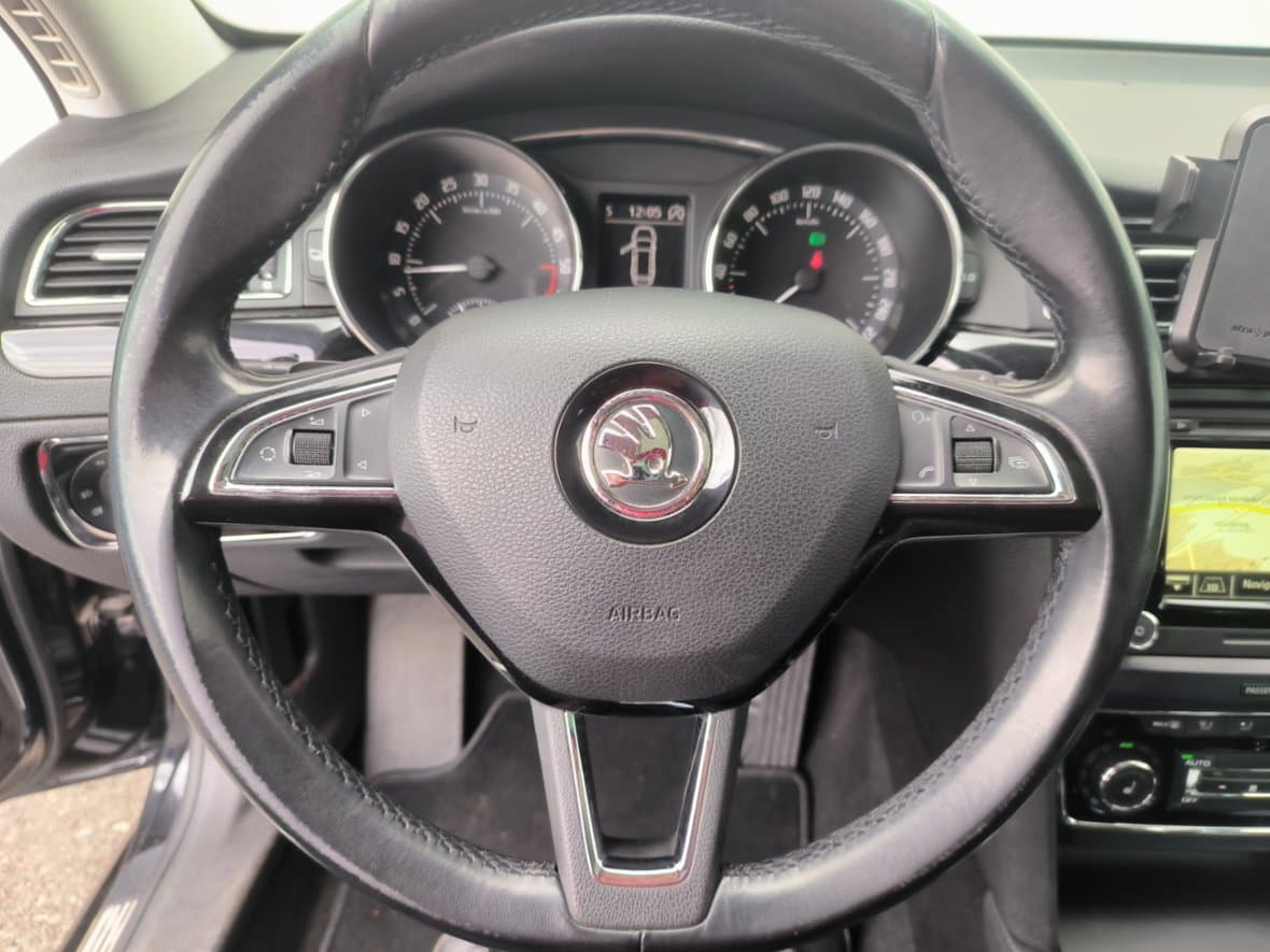 2014 Škoda SUPERB - 18