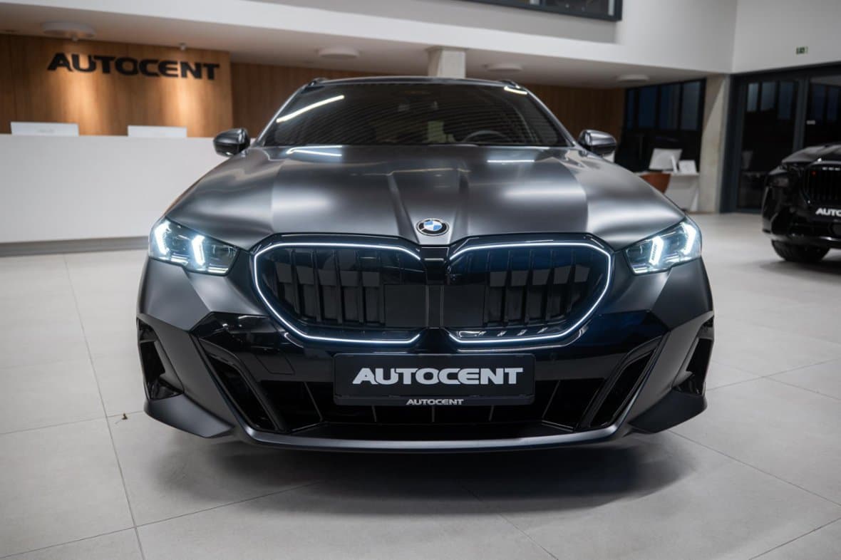 2025 BMW 5-SERIES - 3