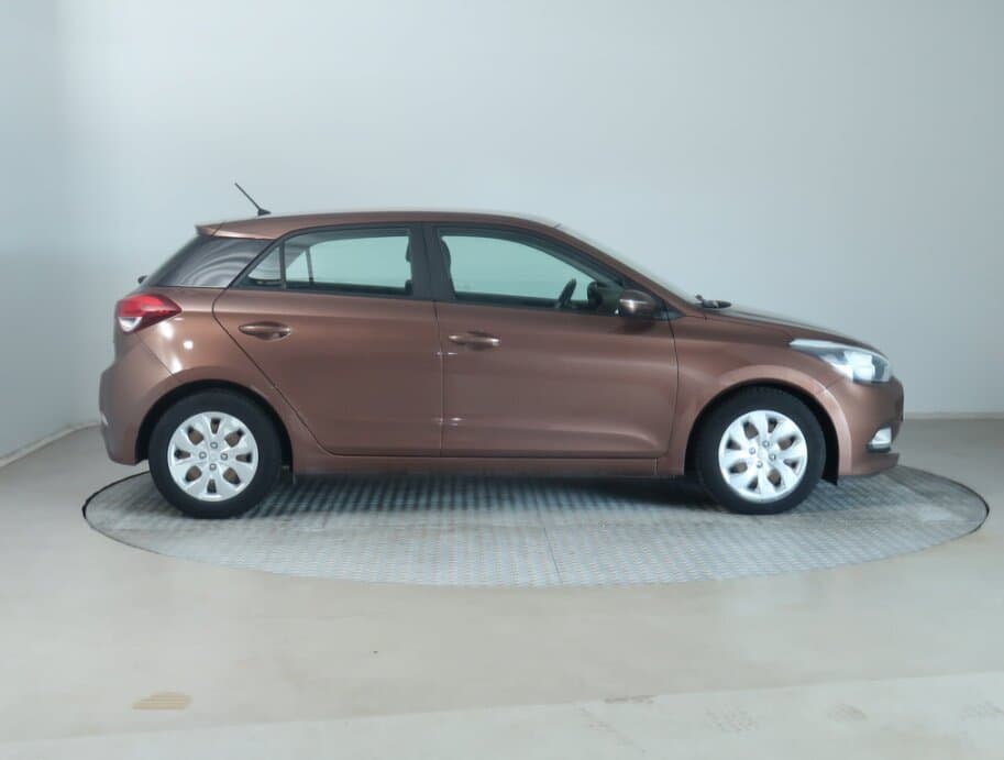 2018 Hyundai i20 - 8