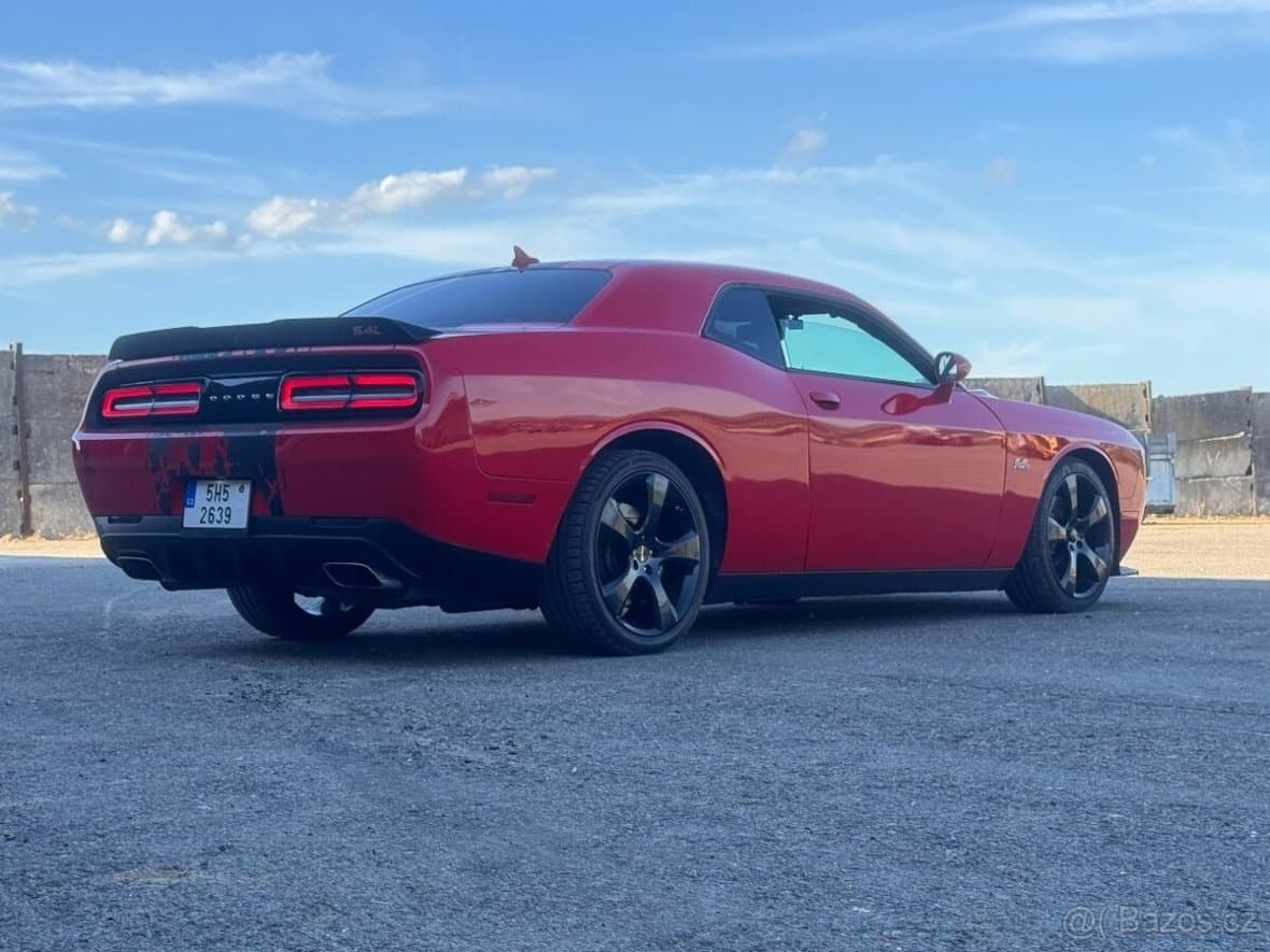 2017 Dodge CHALLENGER - 7
