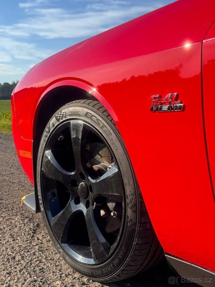2017 Dodge CHALLENGER - 9