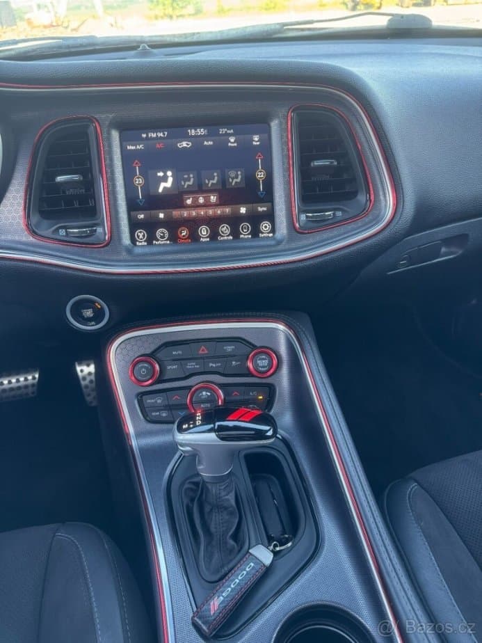 2017 Dodge CHALLENGER - 12