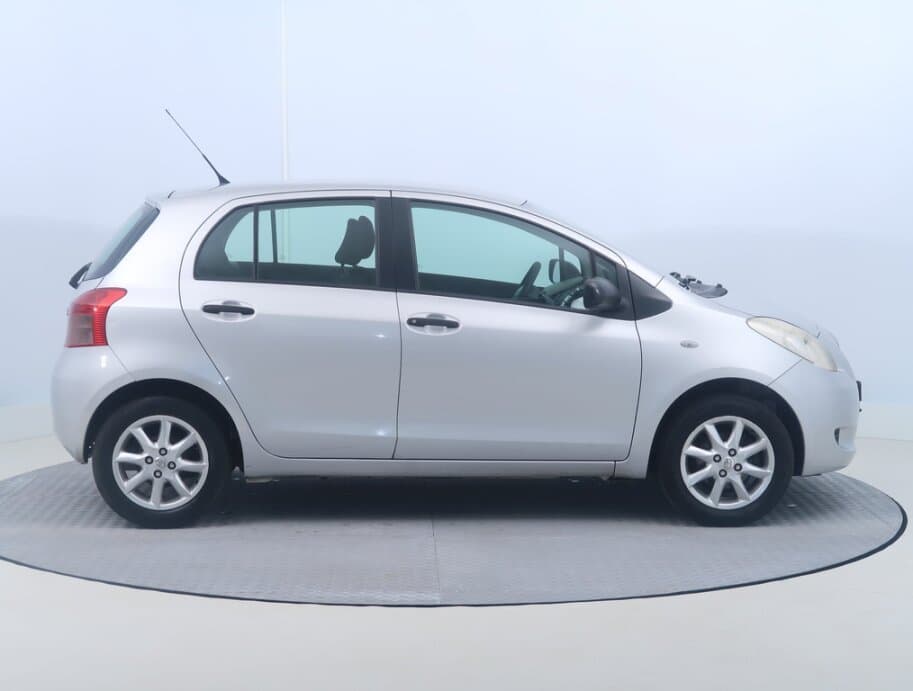 2007 Toyota YARIS - 8