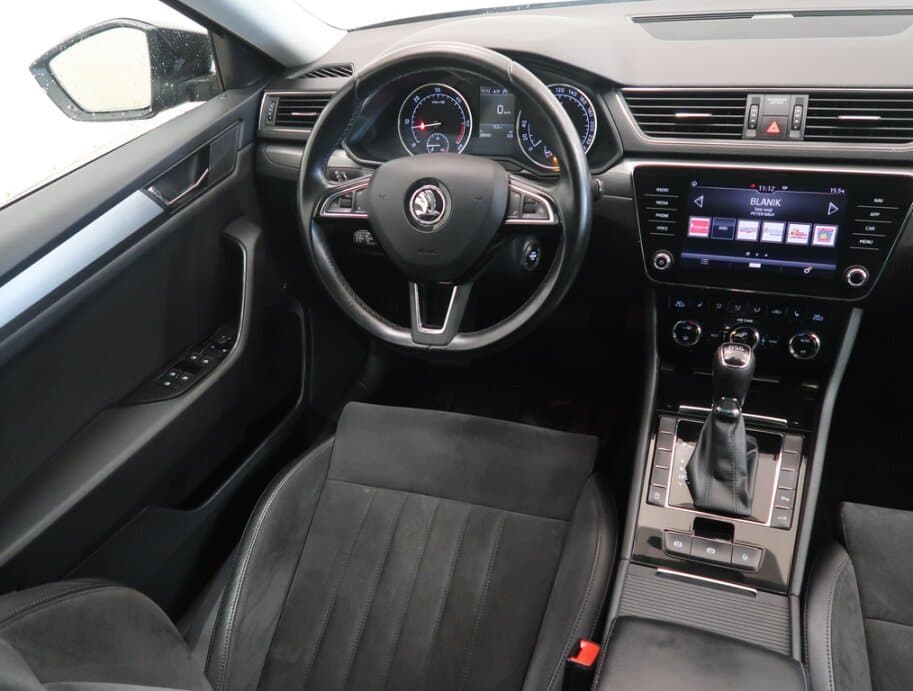 2017 Škoda SUPERB - 9