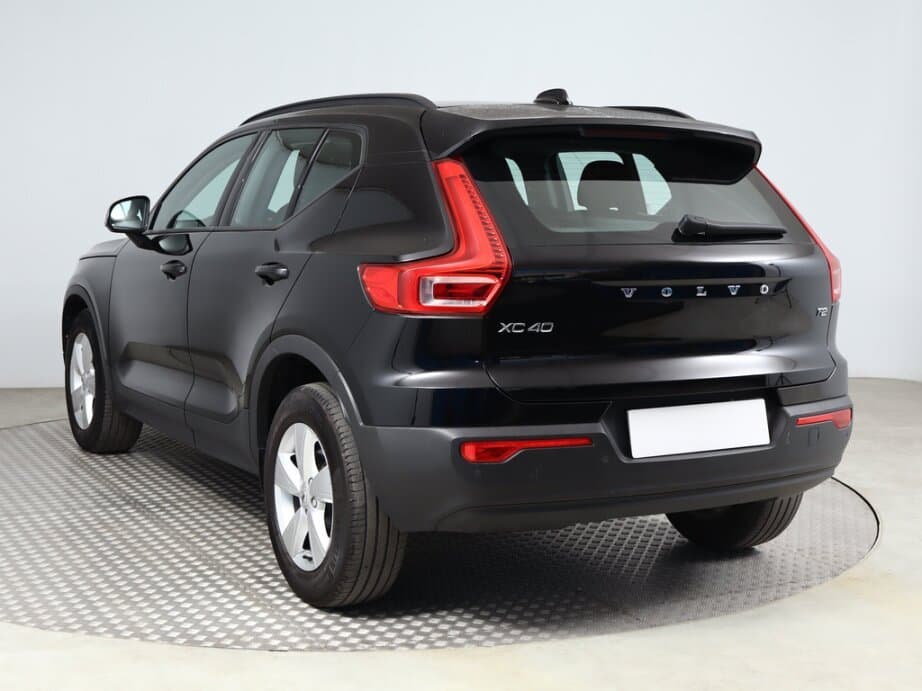 2021 Volvo XC40 - 5