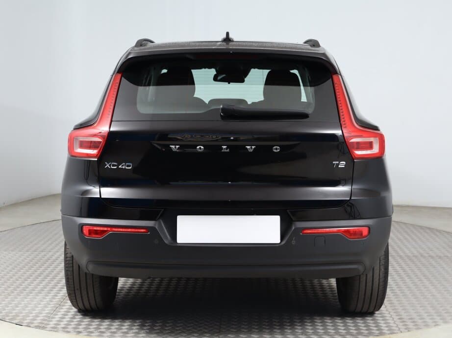 2021 Volvo XC40 - 6