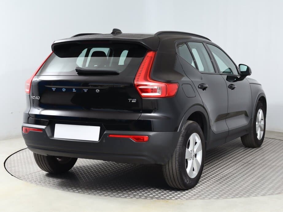 2021 Volvo XC40 - 7