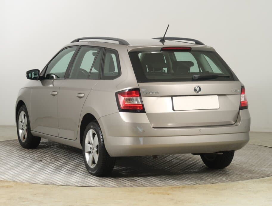 2015 Škoda FABIA - 5