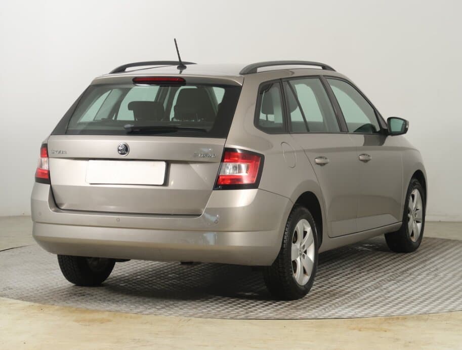 2015 Škoda FABIA - 7