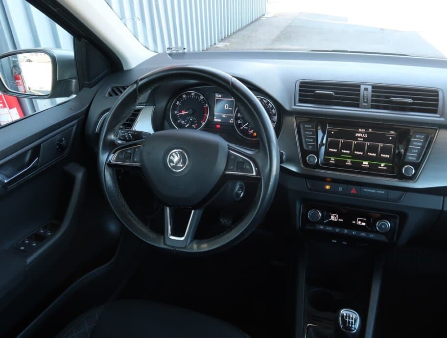 2015 Škoda FABIA - 9