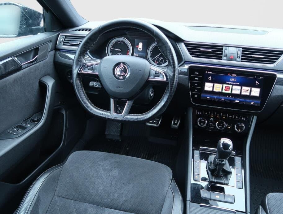 2018 Škoda SUPERB - 9