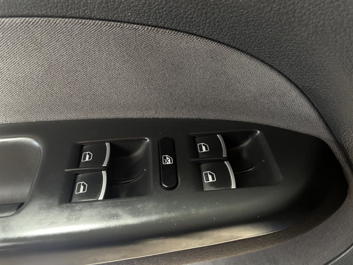2011 Volkswagen TOURAN - 11