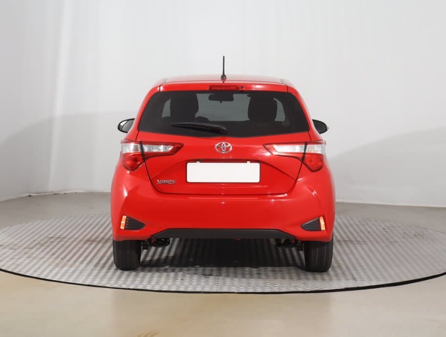 2018 Toyota YARIS - 6
