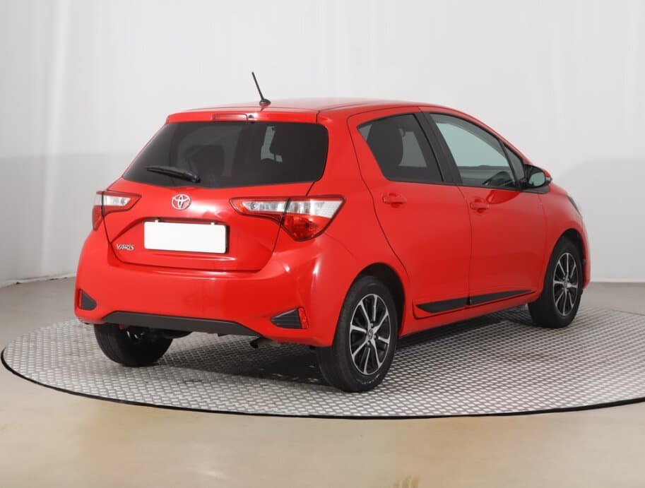 2018 Toyota YARIS - 7