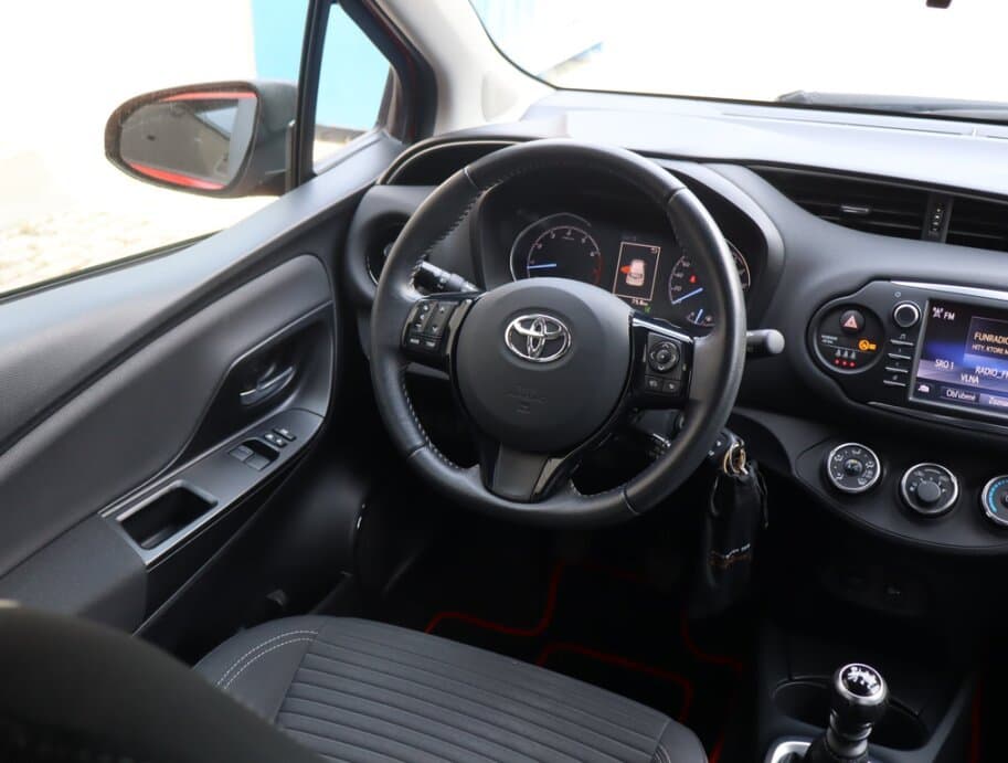 2018 Toyota YARIS - 9