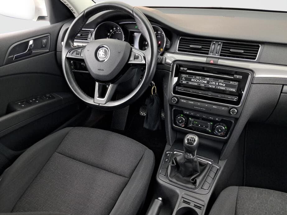 2014 Škoda SUPERB - 9