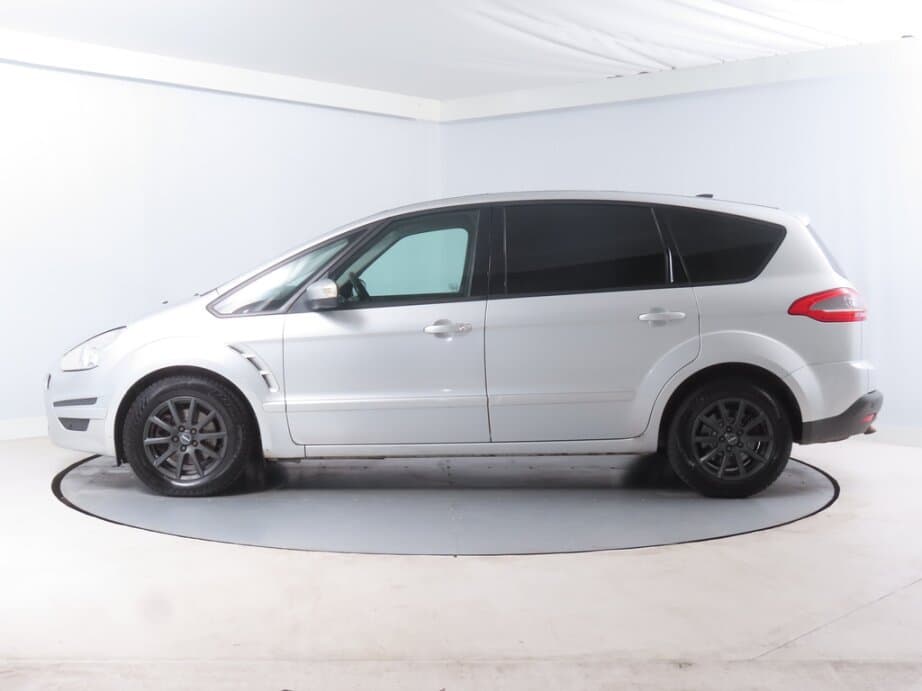 2011 Ford S-MAX - 7