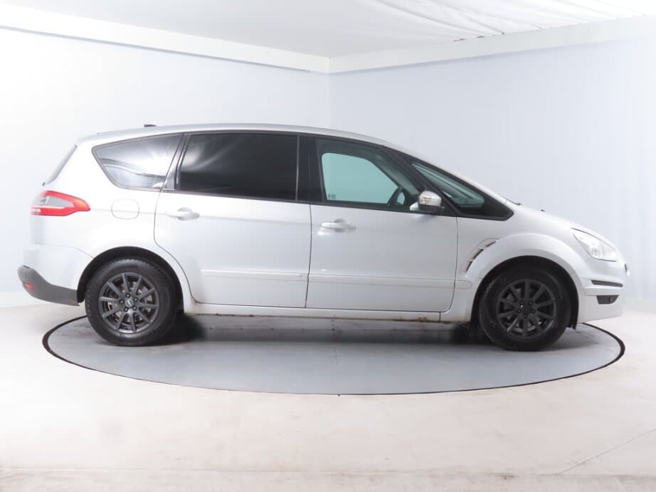 2011 Ford S-MAX - 15