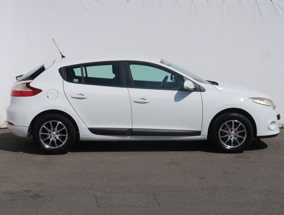 2009 Renault MEGANE - 8
