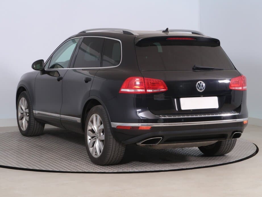 2015 Volkswagen TOUAREG - 5