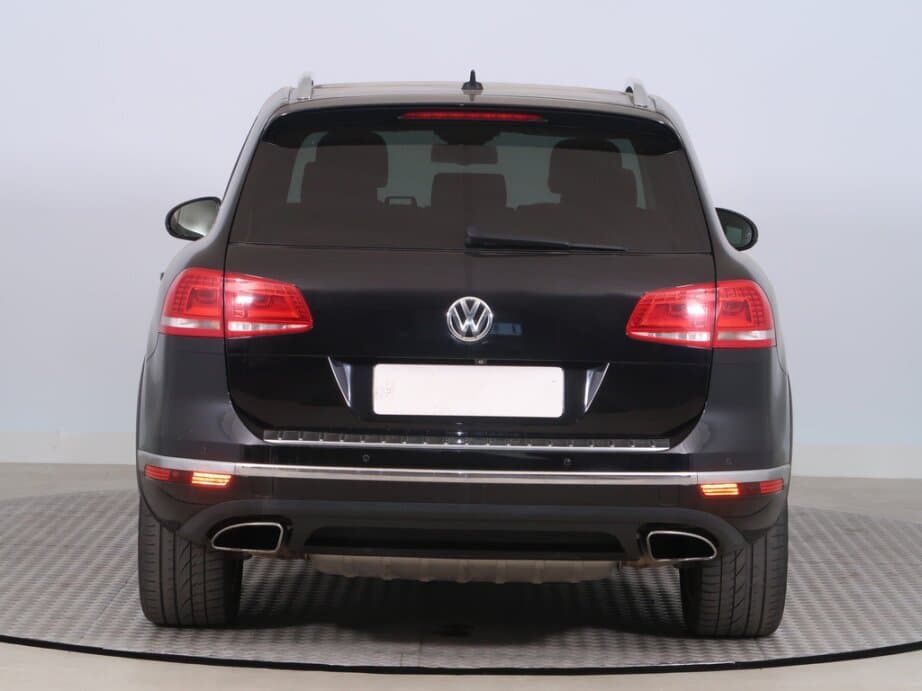 2015 Volkswagen TOUAREG - 6