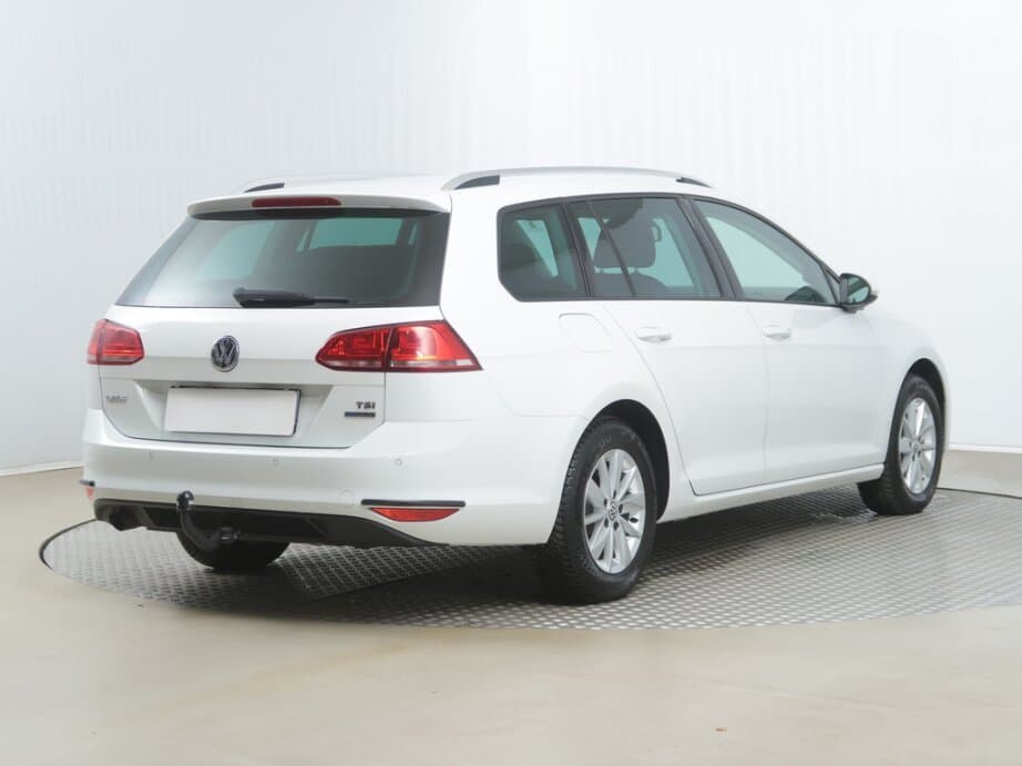 2014 Volkswagen Golf - 7