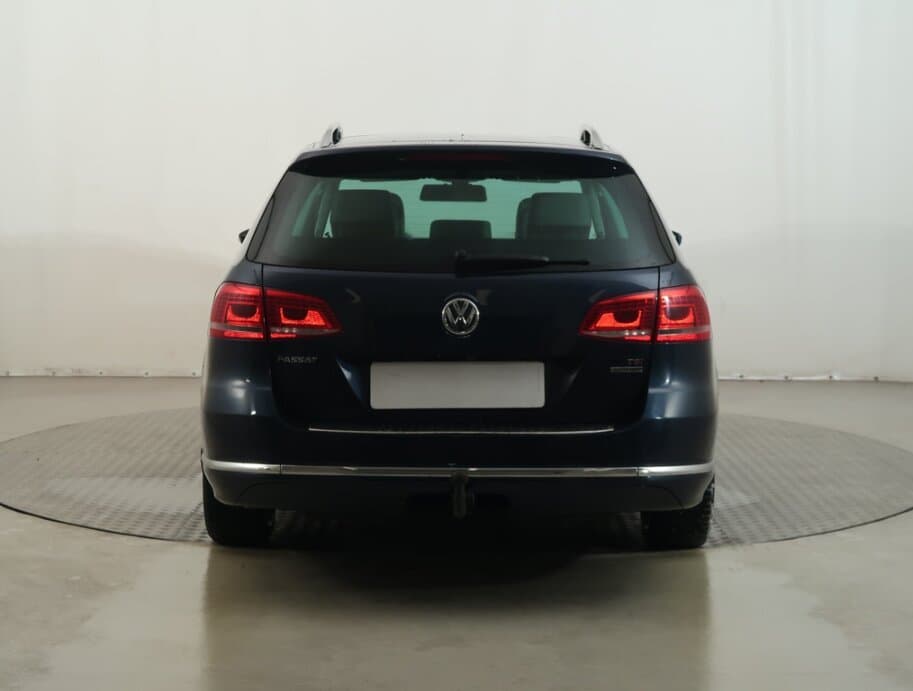 2014 Volkswagen Passat - 6