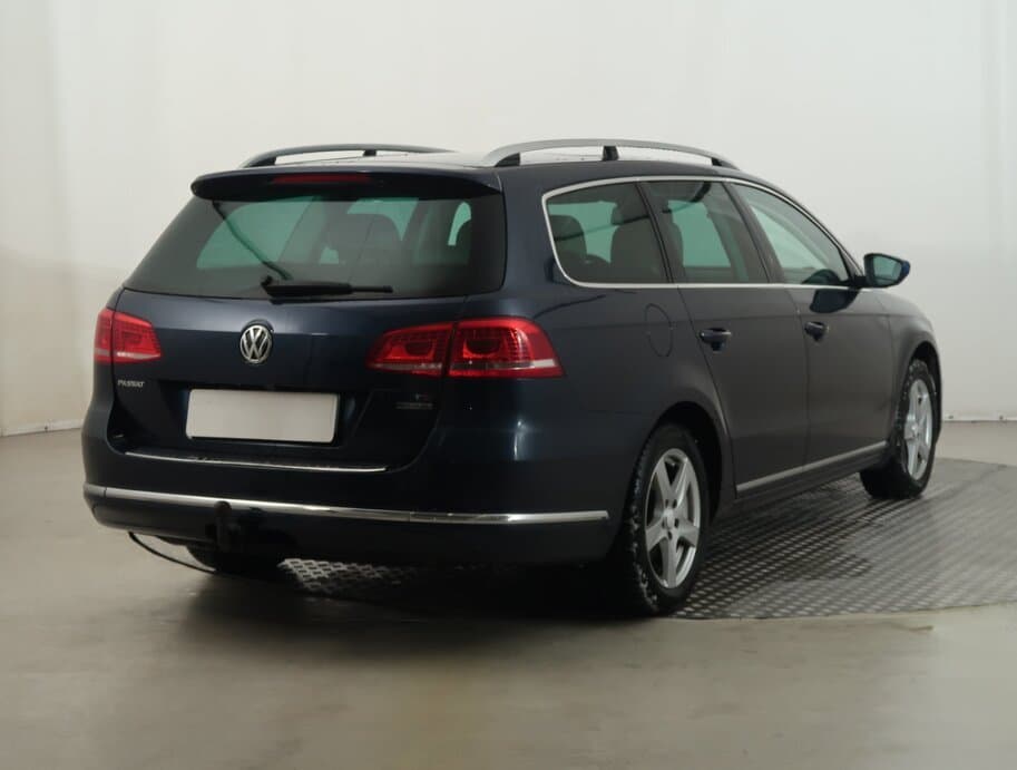 2014 Volkswagen Passat - 7