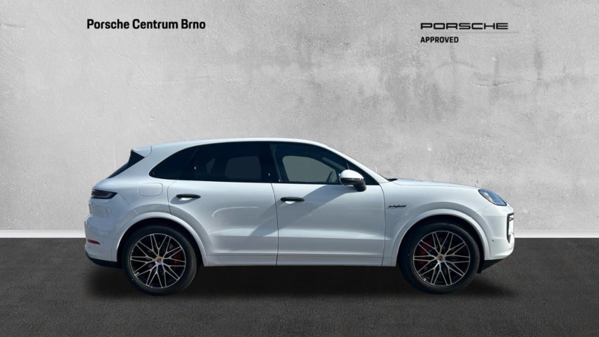 2025 Porsche Cayenne - 5
