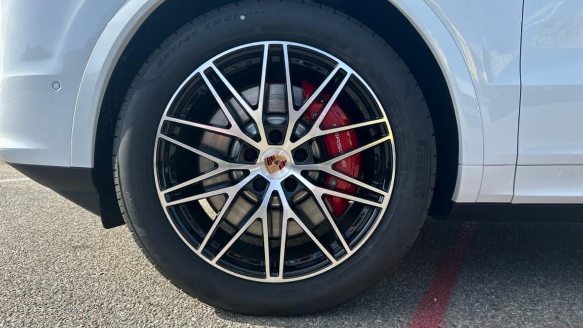 2025 Porsche Cayenne - 9