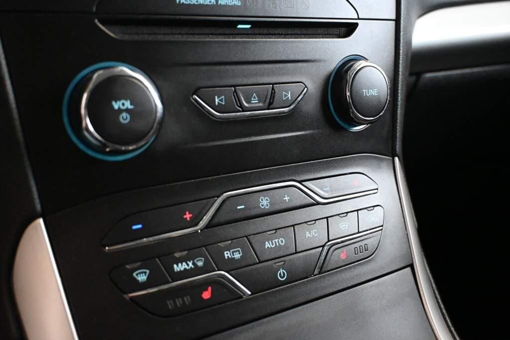 2022 Ford S-Max - 18