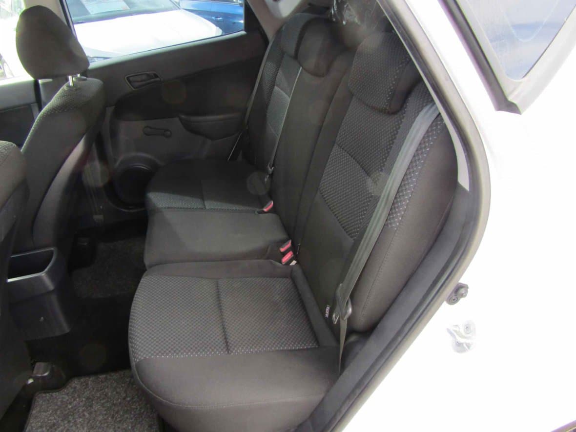 2010 Hyundai i30 - 10