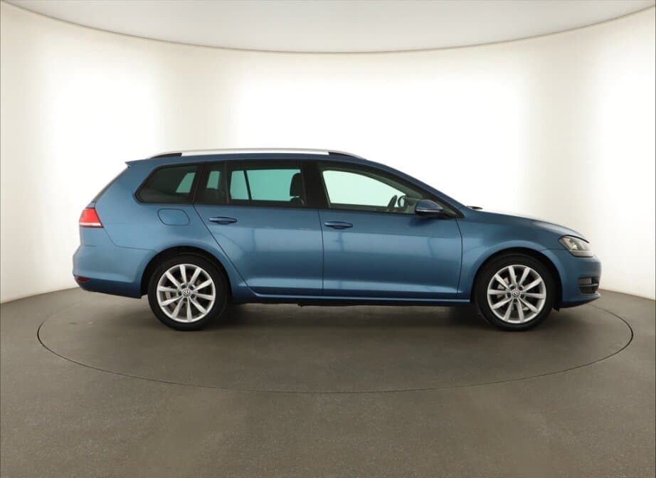 2016 Volkswagen GOLF - 8