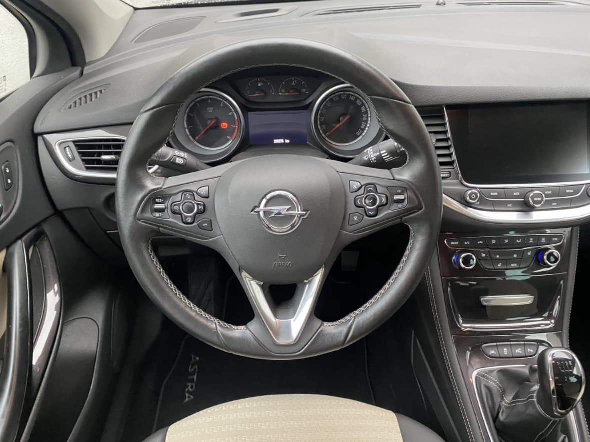 2016 Opel ASTRA - 11