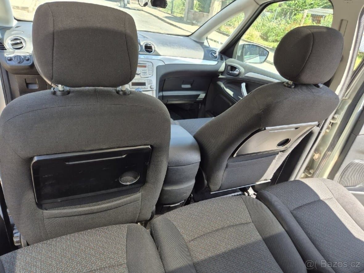 2009 Ford S-MAX - 16