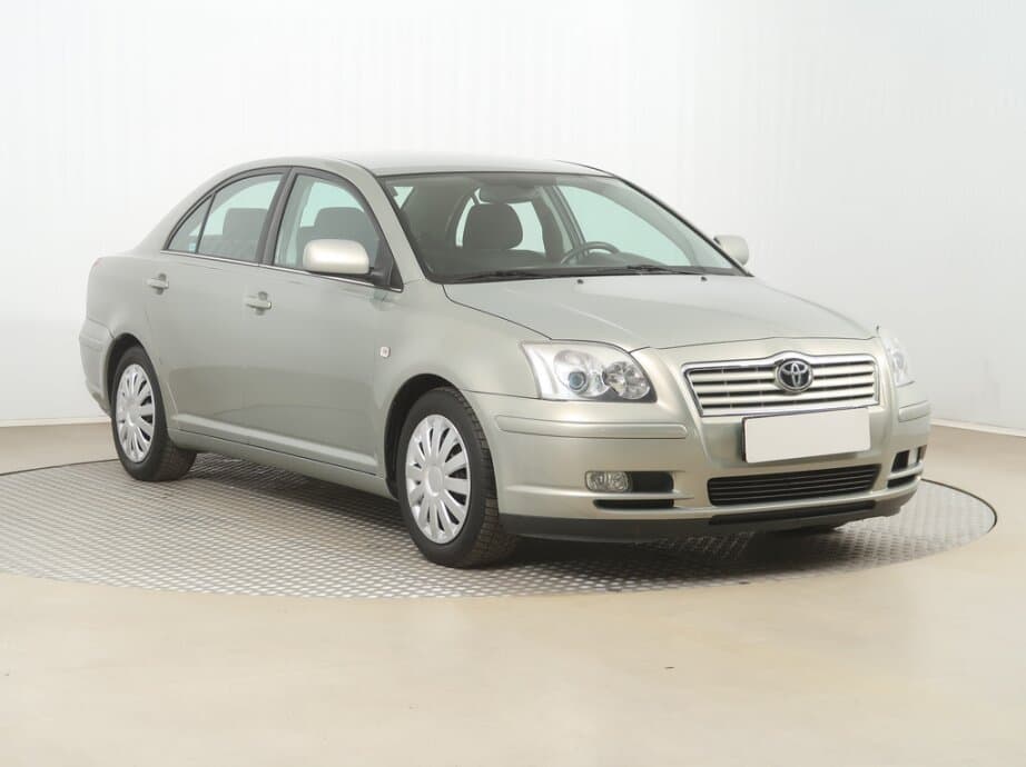 2004 Toyota AVENSIS