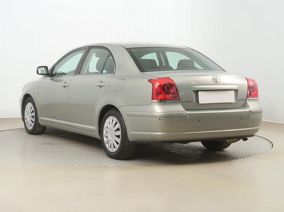 2004 Toyota AVENSIS - 5