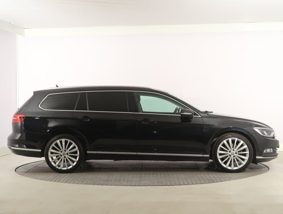 2015 Volkswagen PASSAT - 22