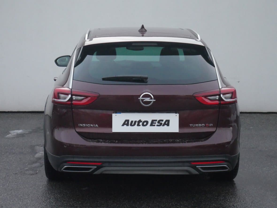 2018 Opel INSIGNIA - 9