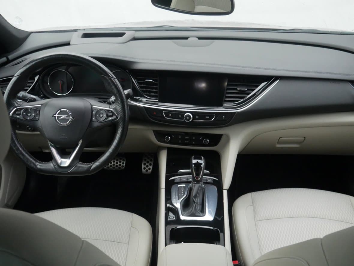 2018 Opel INSIGNIA - 21
