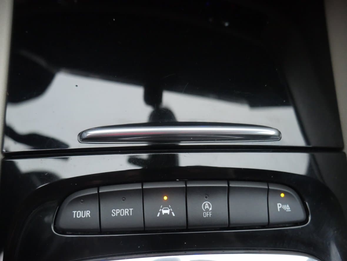 2018 Opel INSIGNIA - 31