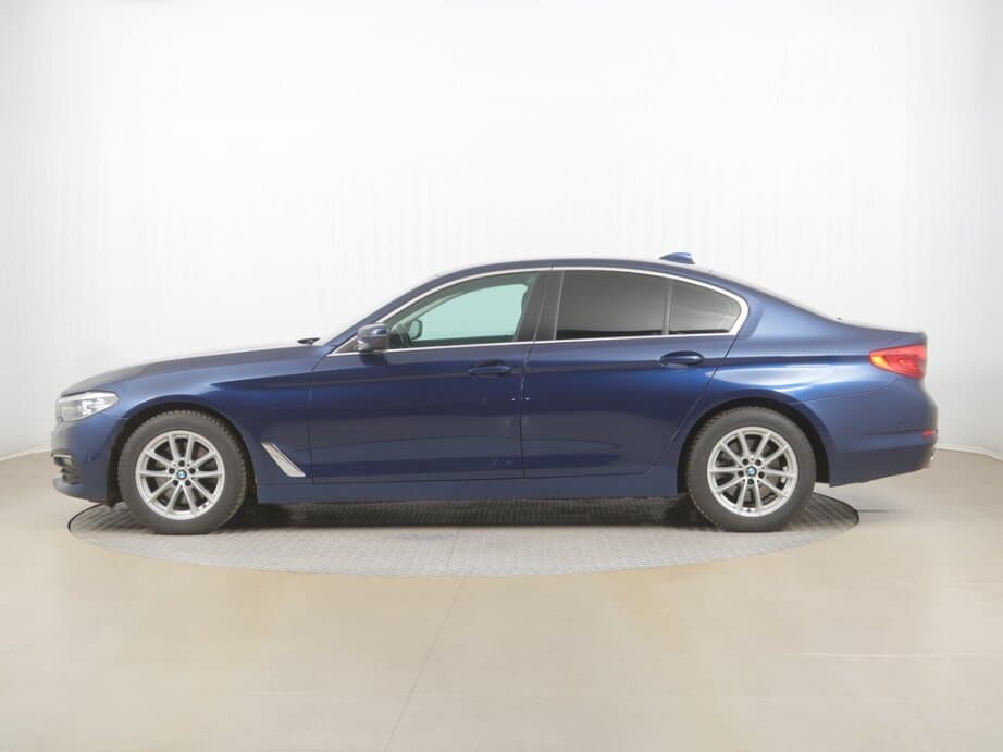2017 BMW 5-SERIES - 4