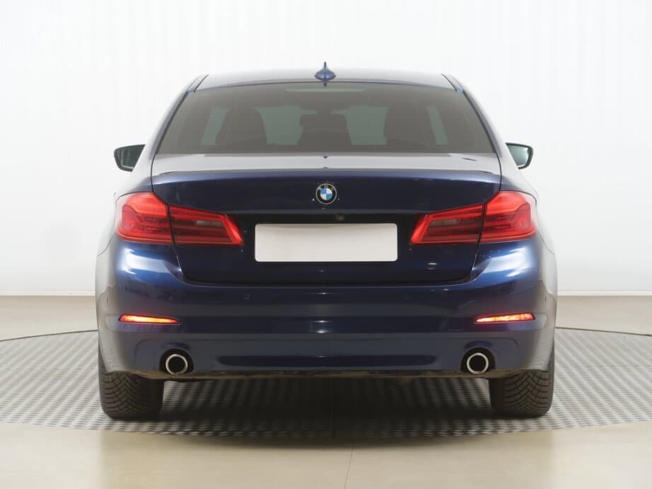 2017 BMW 5-SERIES - 6