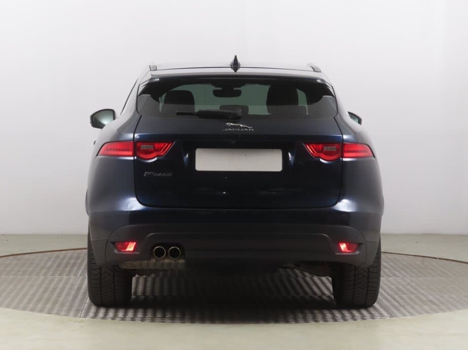2020 Jaguar F-PACE - 6