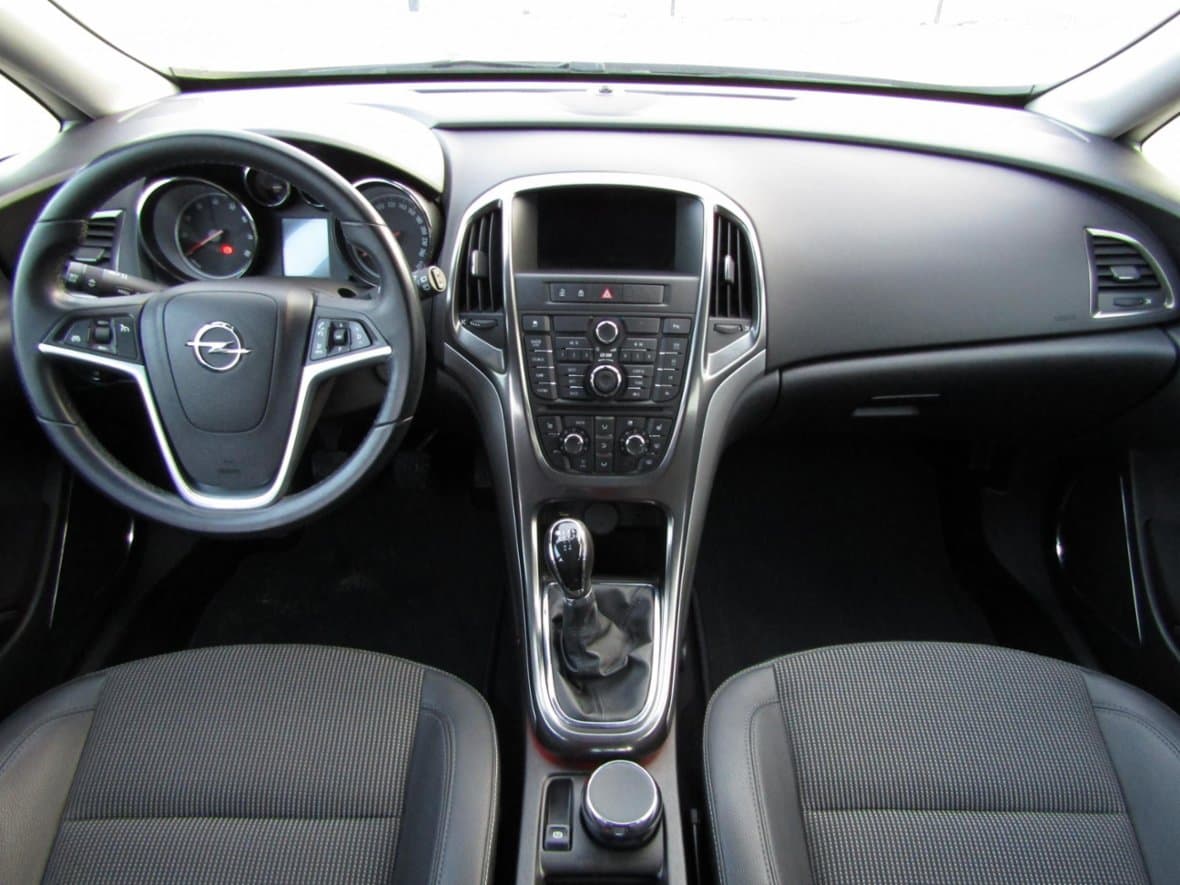 2010 Opel ASTRA - 22